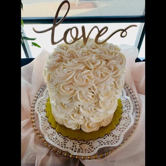 Kate Aspen Other - LOVE cake topper